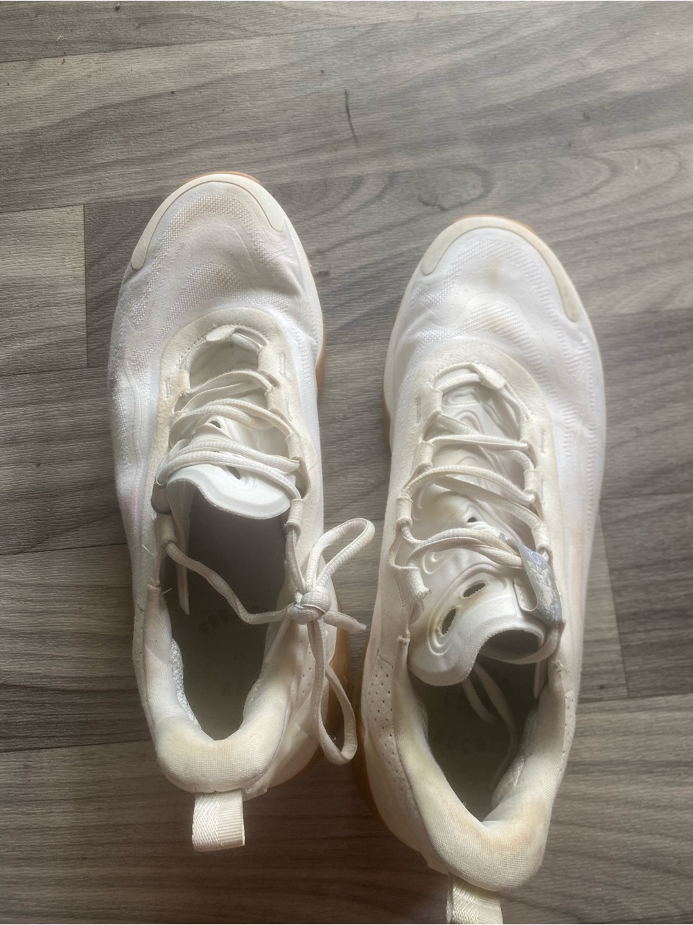 Under Armour Cream/White Women's Lightweight Sneakers
